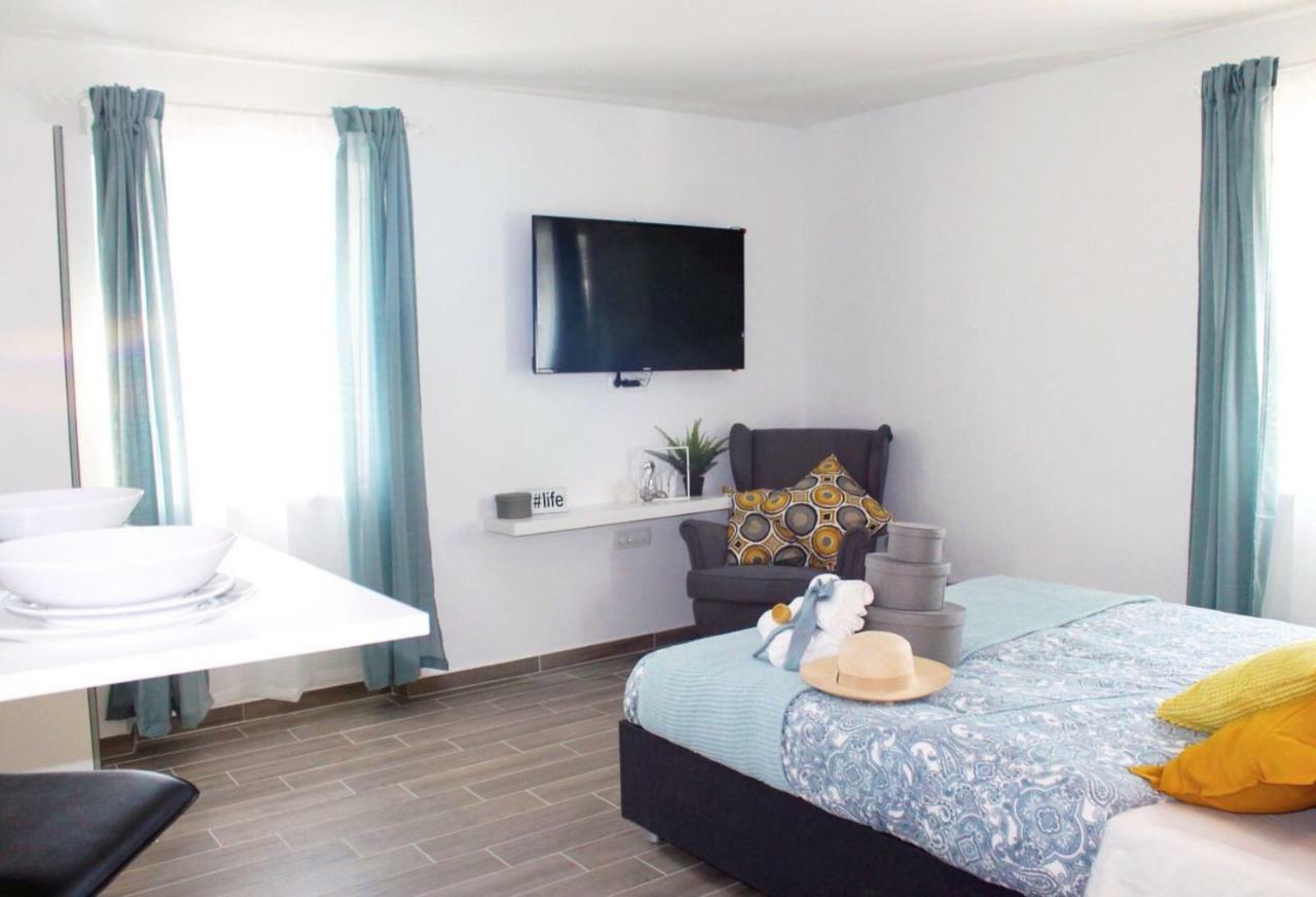 Apartments Borghetto ヴィンクラン エクステリア 写真