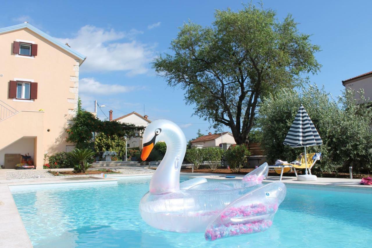 Apartments Borghetto ヴィンクラン エクステリア 写真